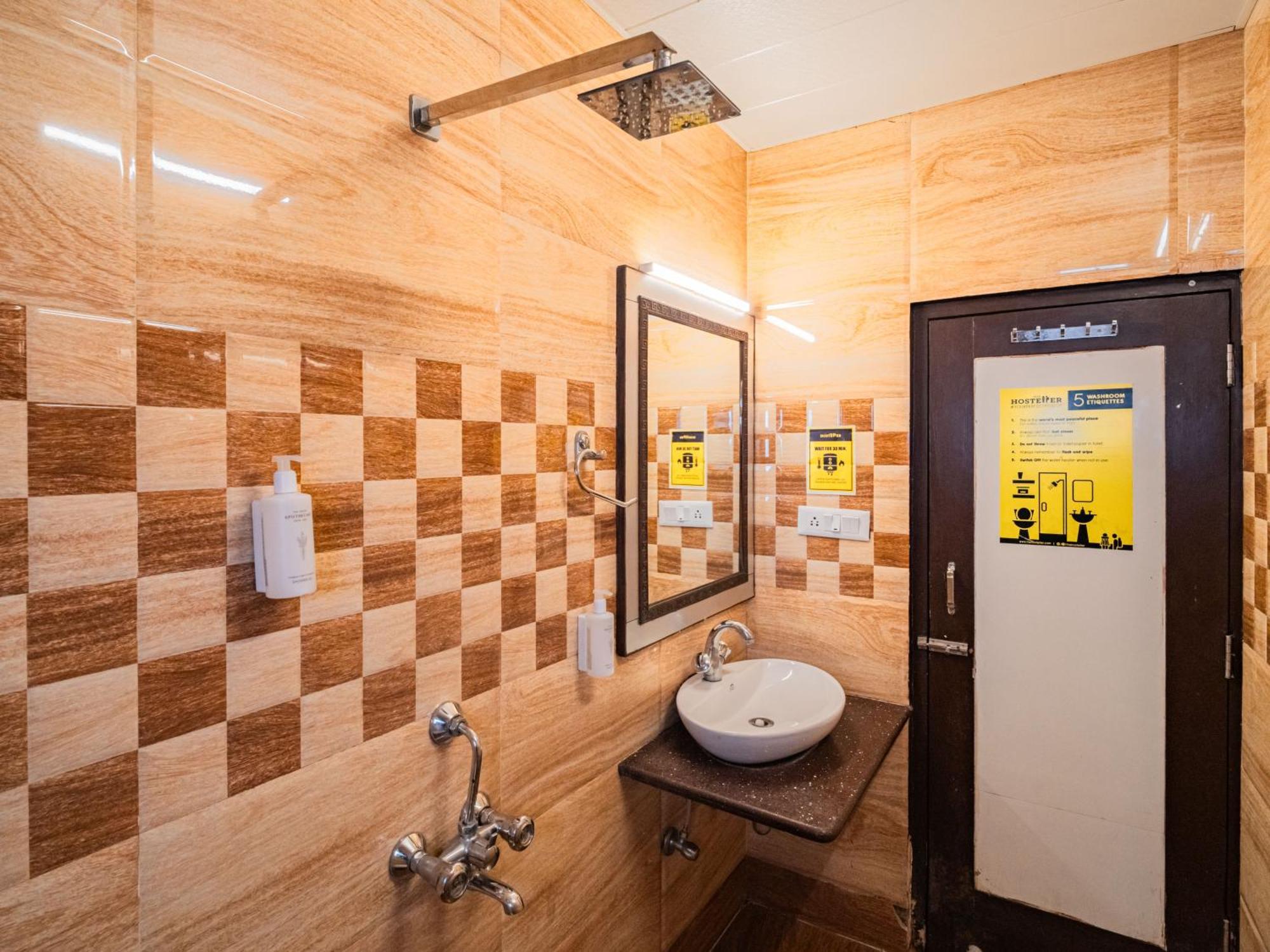 The Hosteller 西姆拉 客房 照片